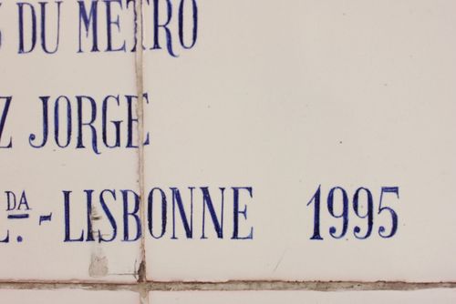 Fresque-azulejos-cargaleiro-metro-champs-elysees-clemenceau-9